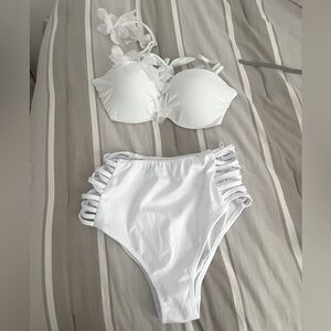 White flower bikini